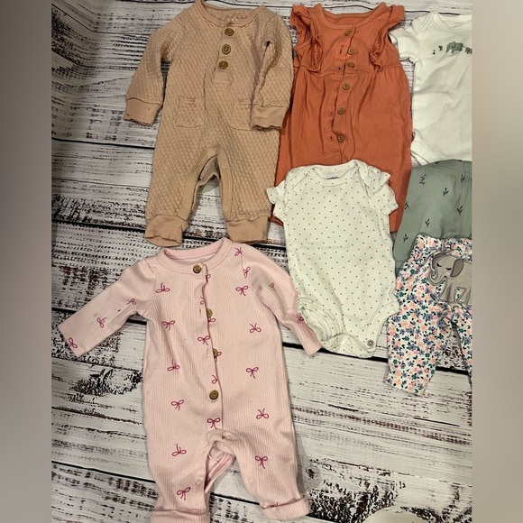 Sweet Baby girl Clothing Set in Pink, Green, and Orange - Picture 2 of 5